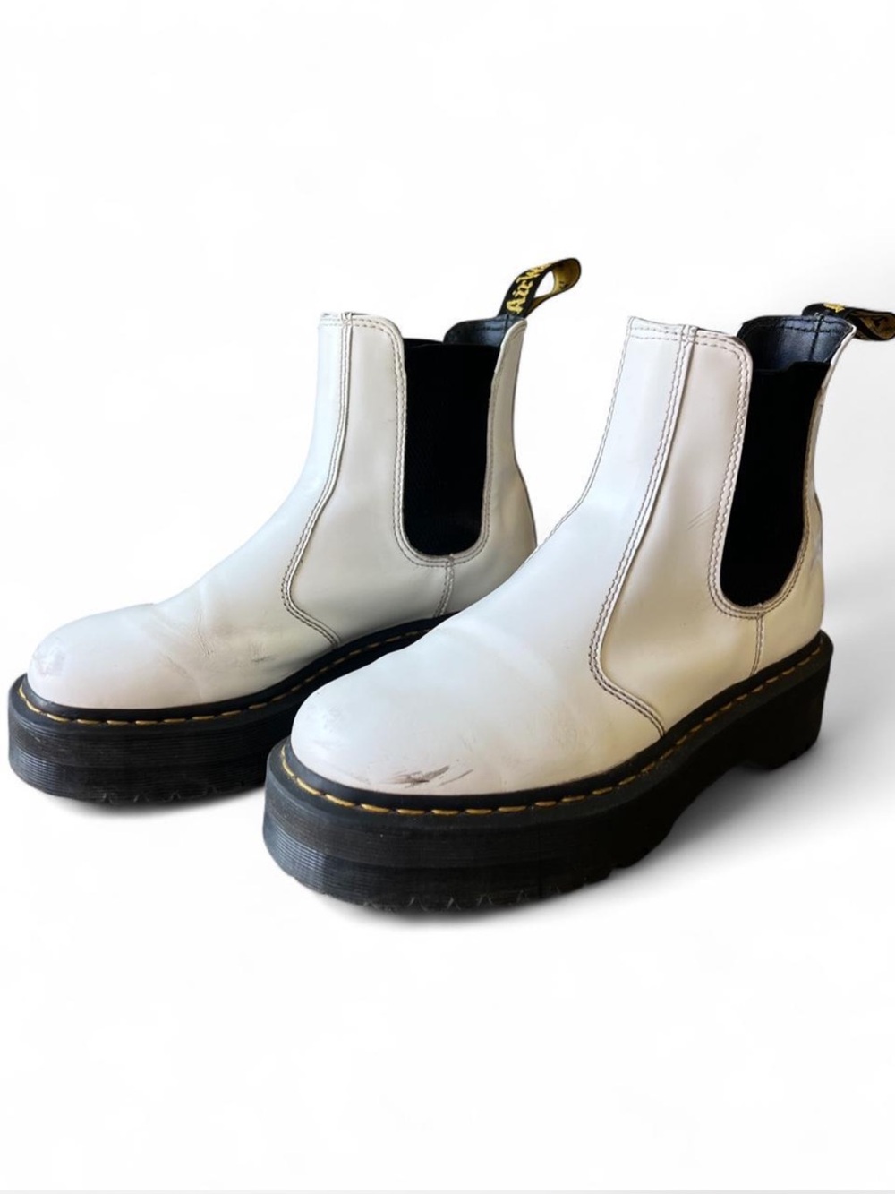 DR. MARTENS 2976 Quad Platform Chelsea Boot in White Size US 9